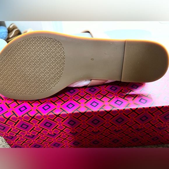 💛NEW IN BOX💛NEVER WORN! Tory Burch Bryce flat thong sandal in color Makeup16 - Picture 2 of 5